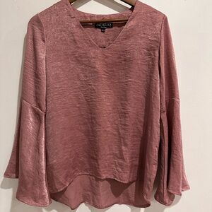 ARTIZAN BY ROBIN BARRE 100% Satin Blouse‎